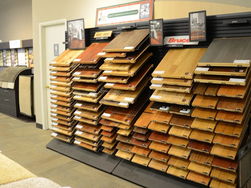 Local flooring retailer in Galesburg